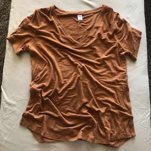 Brand new old navy short sleeve v-back top.